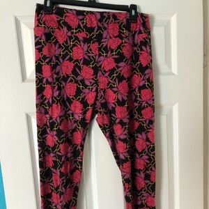 LuLaRoe tall and curvy leggings